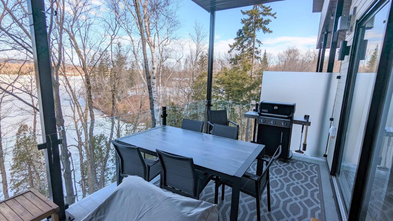 Le Riverain - Condo Neuf Au Bord De L'Eau Shawinigan Exterior foto