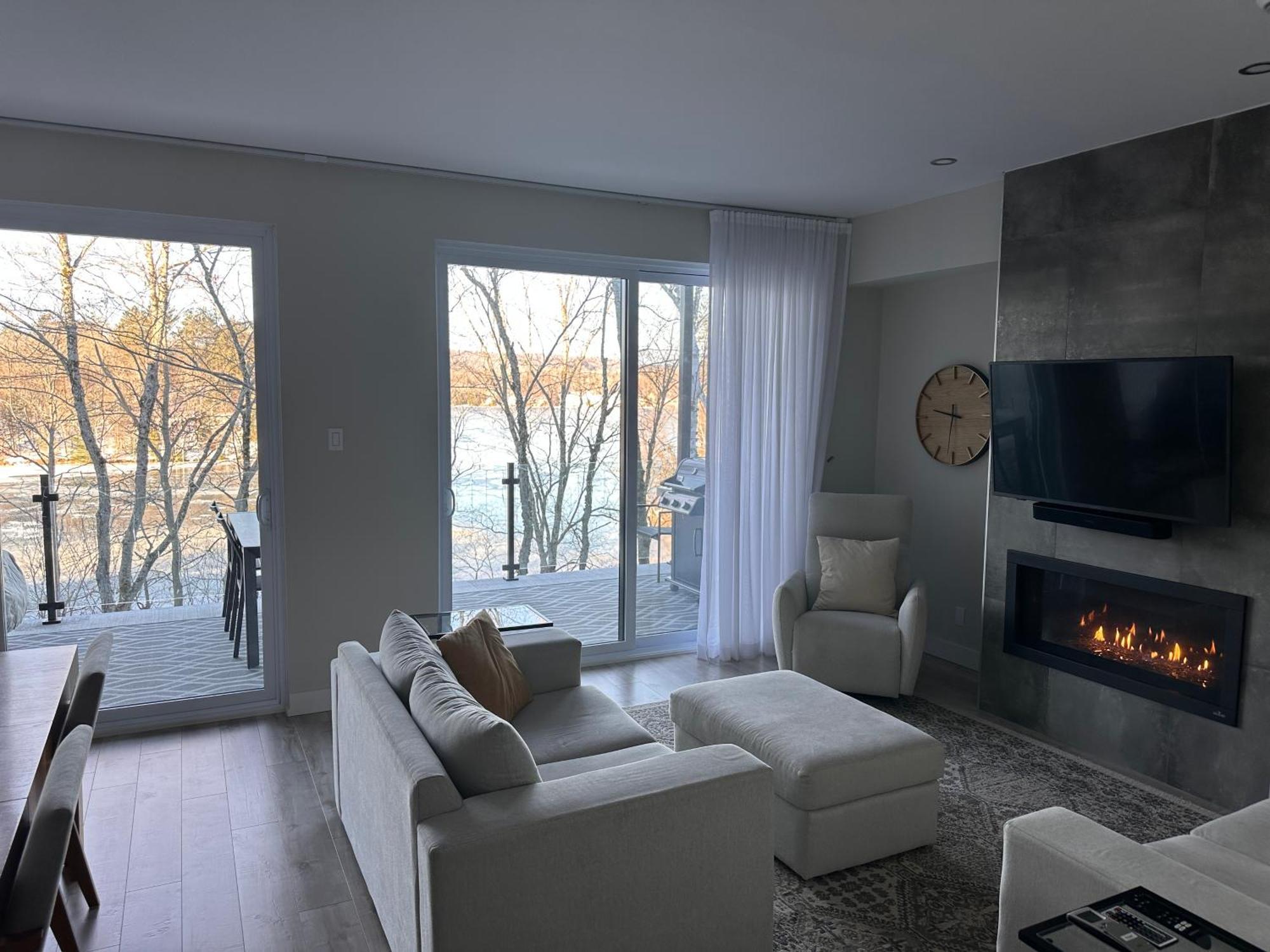 Le Riverain - Condo Neuf Au Bord De L'Eau Shawinigan Exterior foto
